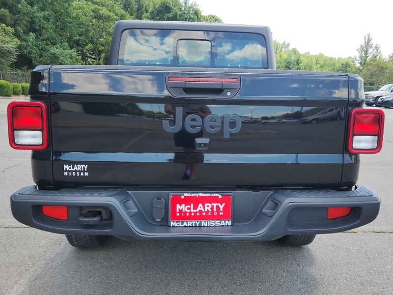 2020 Jeep Gladiator Sport photo 4