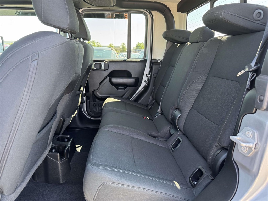 2021 Jeep Gladiator Sport S photo 15