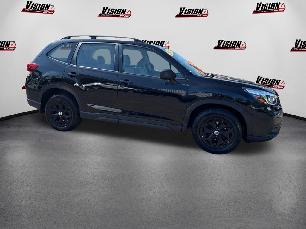 2019 Subaru Forester Base photo 3
