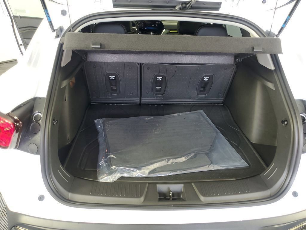 2025 Chevrolet Trax ACTIV photo 30