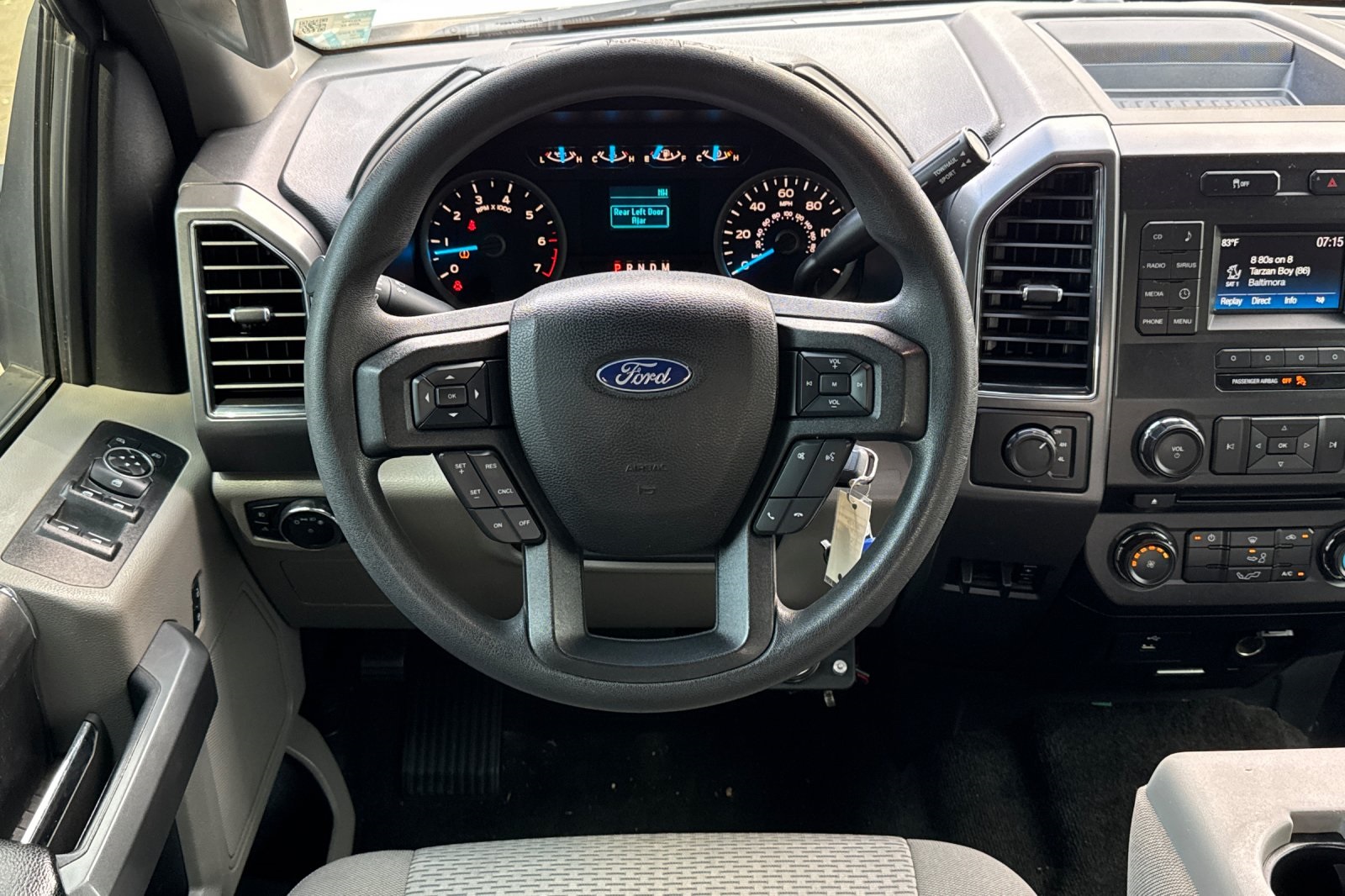 2017 Ford F-150 XLT photo 16