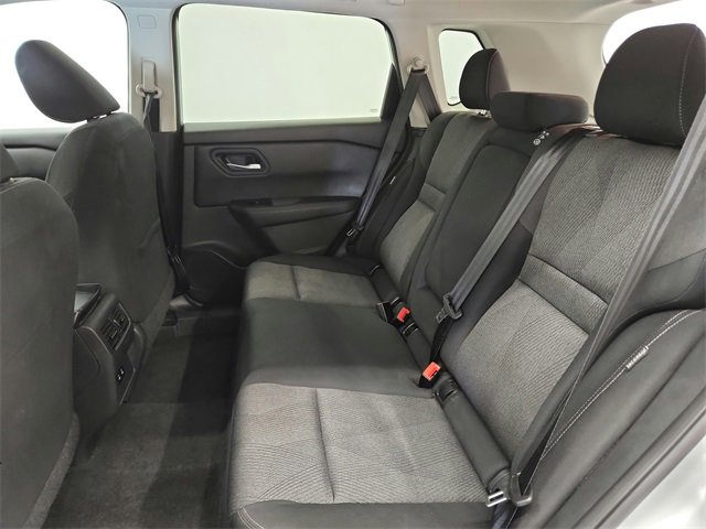 2024 Nissan Rogue SV photo 24