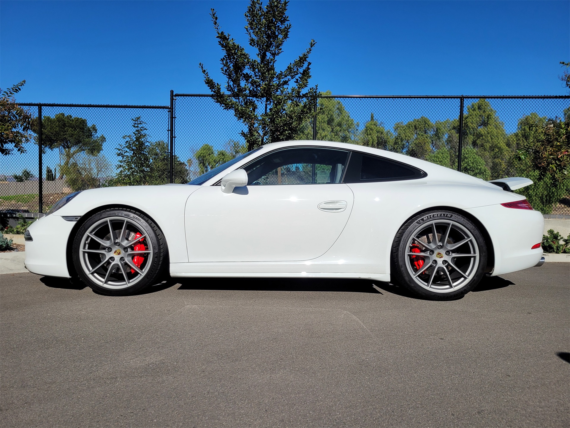 2015 Porsche 911 4S photo 2