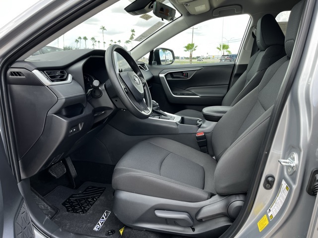 2025 Toyota RAV4 LE photo 10