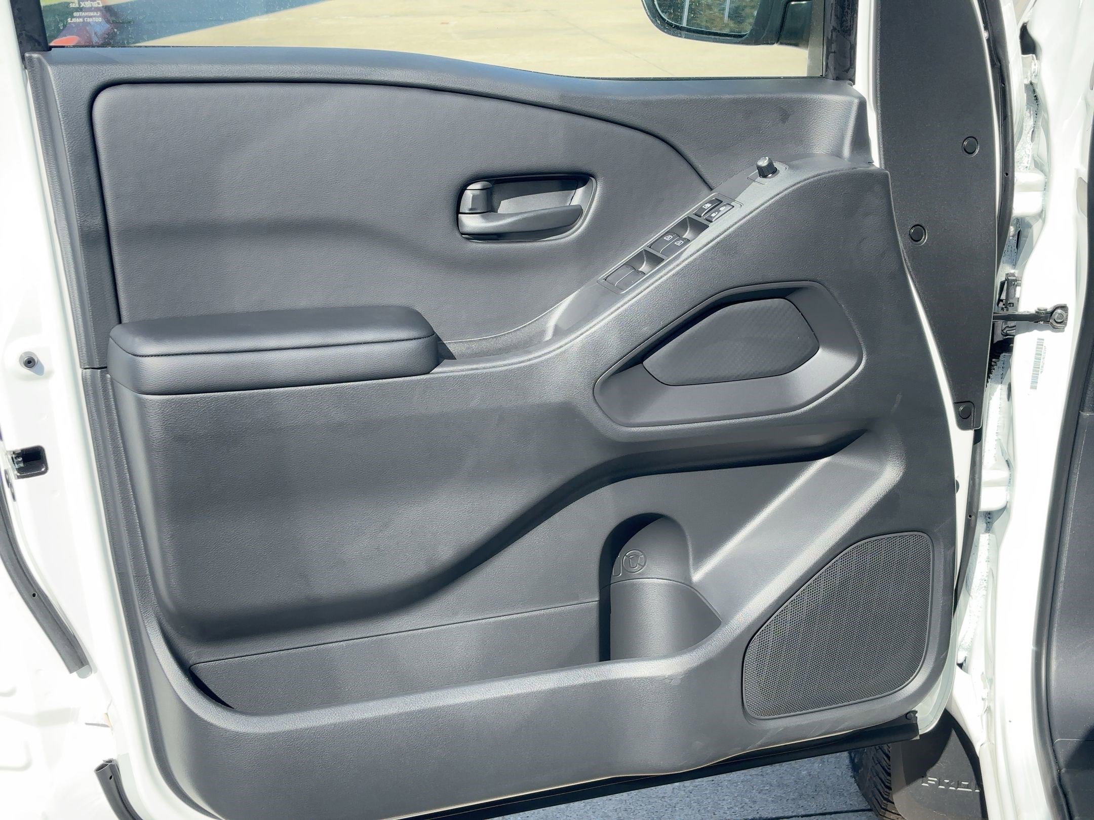 2026 Nissan Frontier SV photo 18