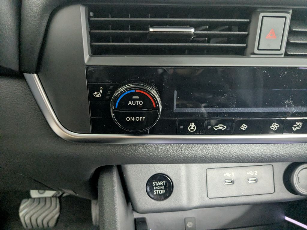 2026 Nissan Rogue SV photo 21