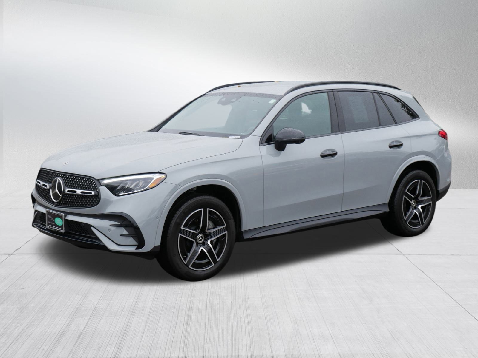 2025 Mercedes-Benz GLC Base's photo
