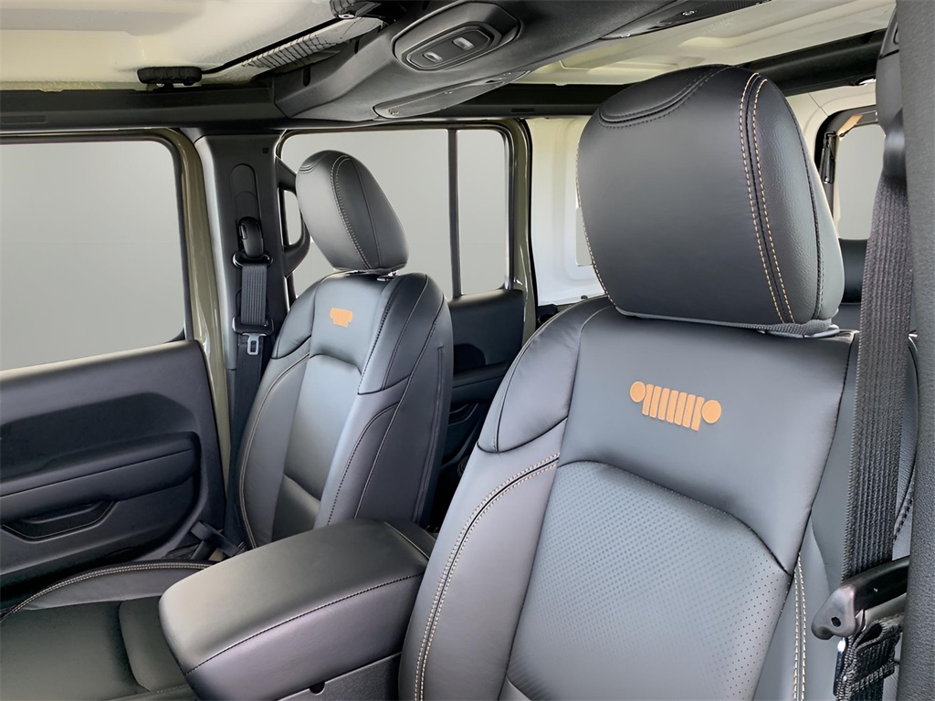 2025 Jeep Wrangler Sport photo 29