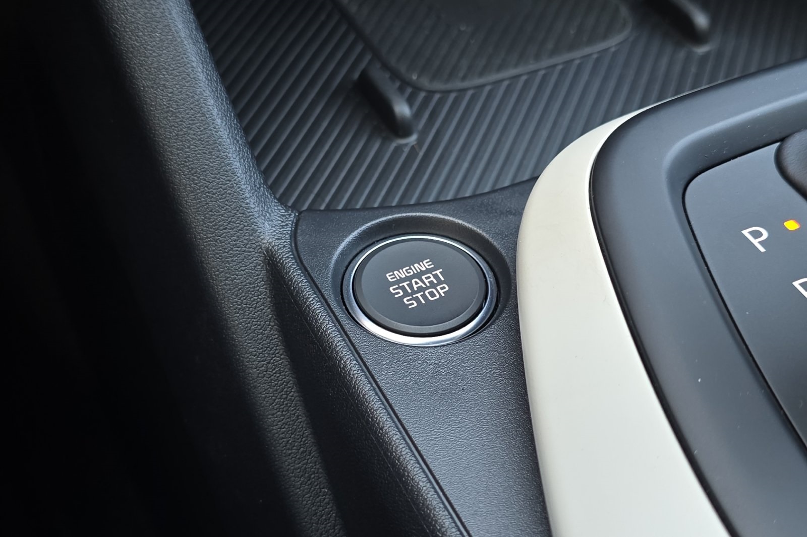 2025 Kia K4 GT-Line Turbo photo 17