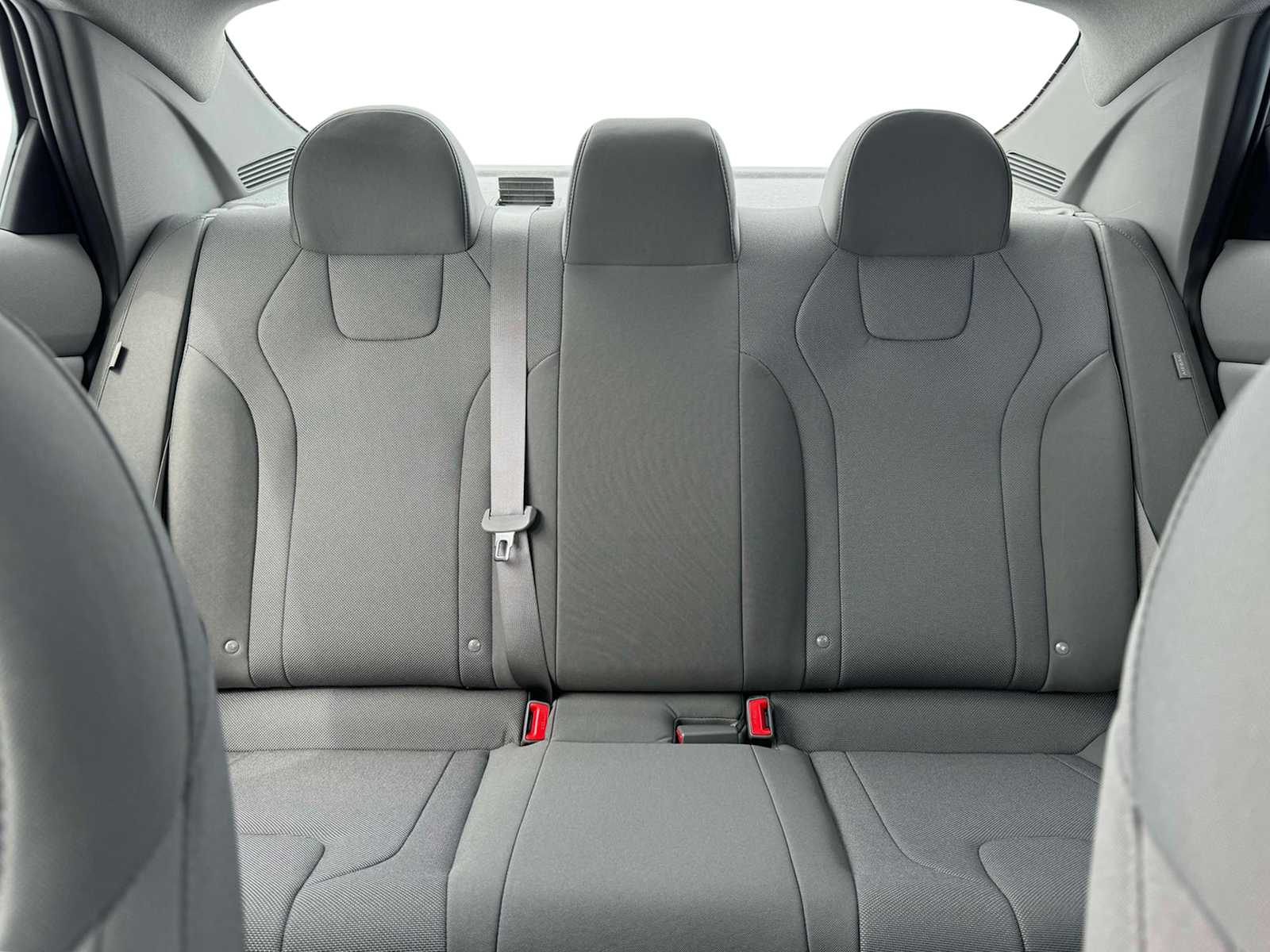 2025 Hyundai Elantra SE photo 15