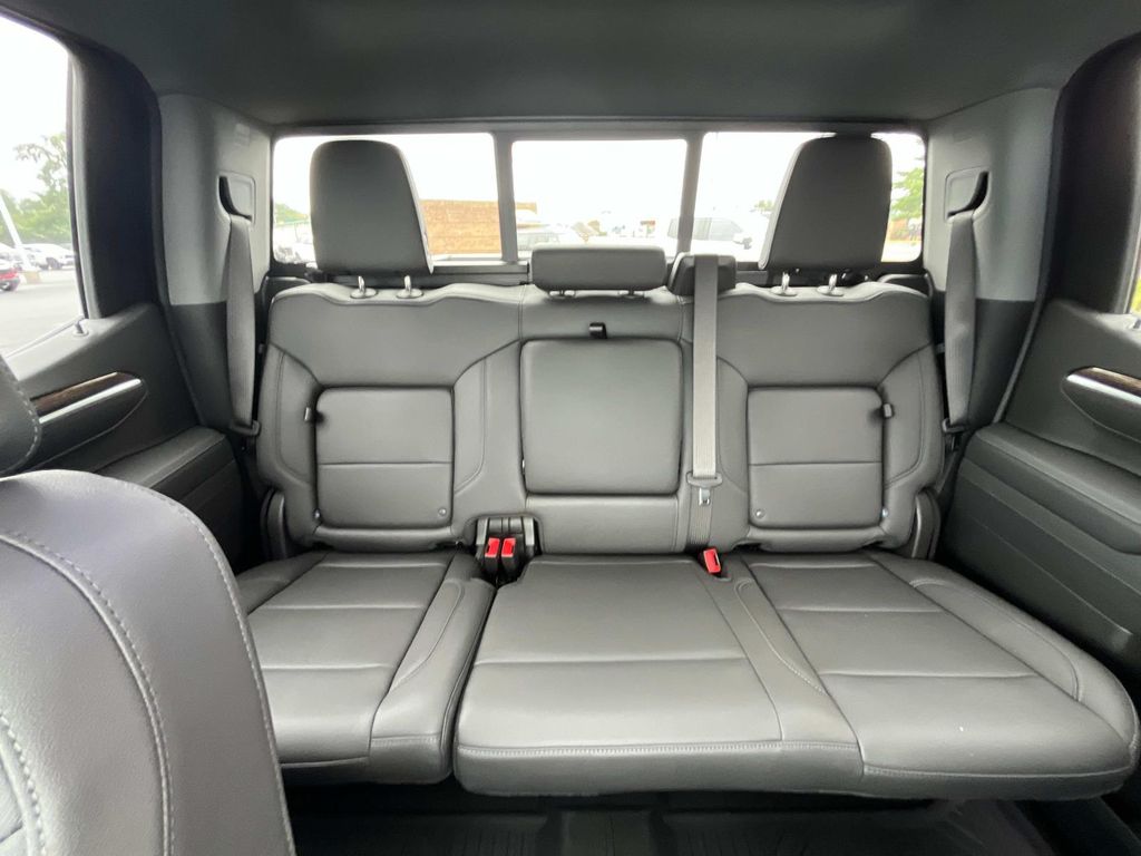 2025 Chevrolet Silverado 1500 RST photo 27