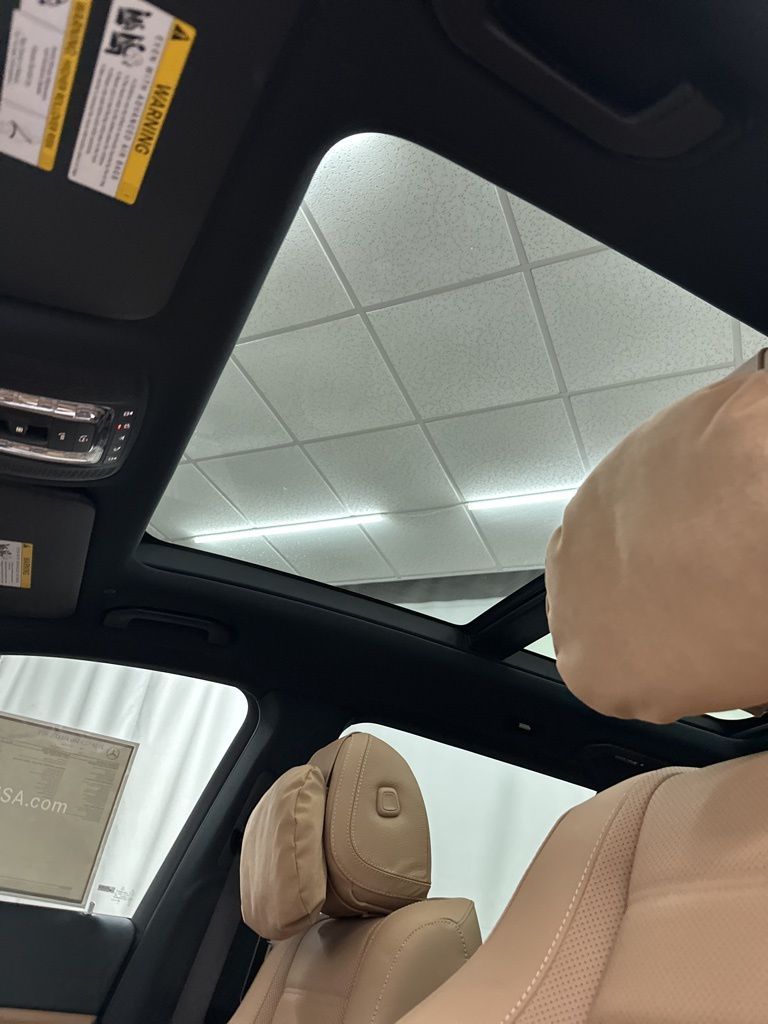 2026 Mercedes Benz GLS 580 4MATIC photo 17