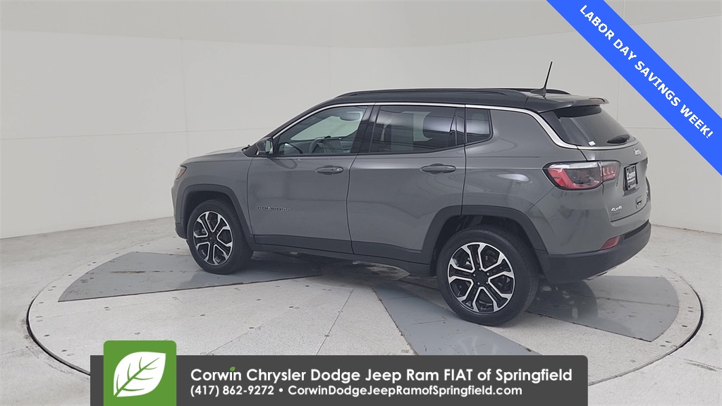 2023 Jeep Compass Limited photo 2