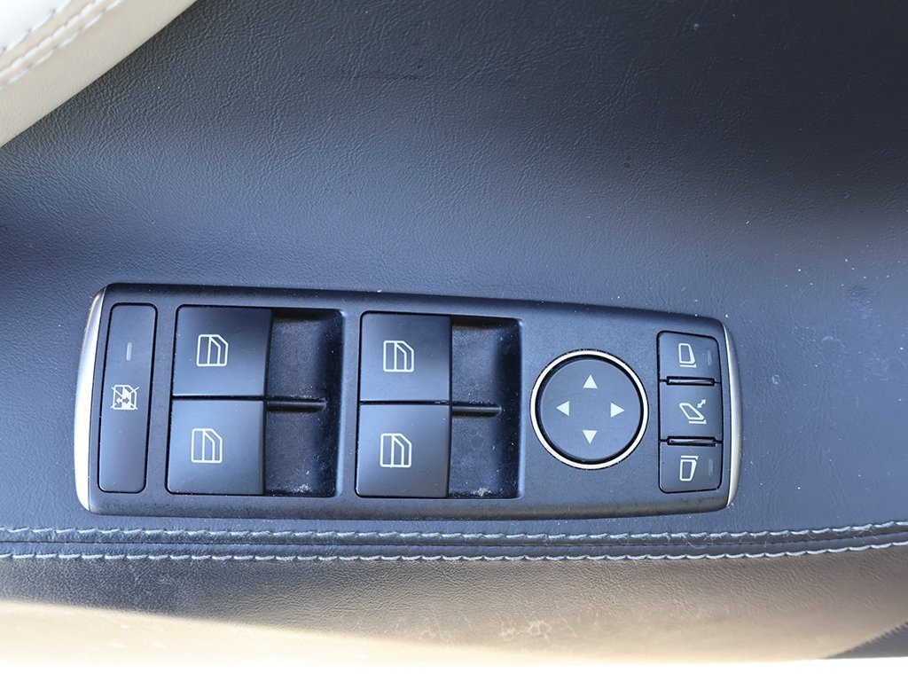 2017 Tesla Model S 75 photo 38