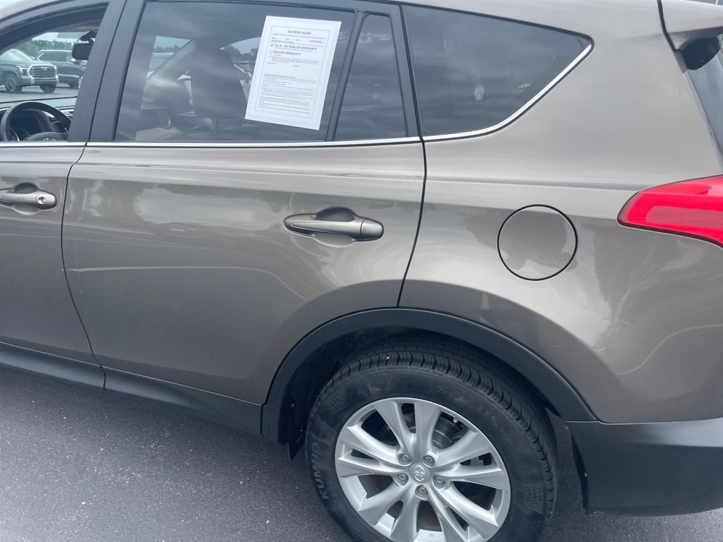 2015 Toyota RAV4 Limited photo 6