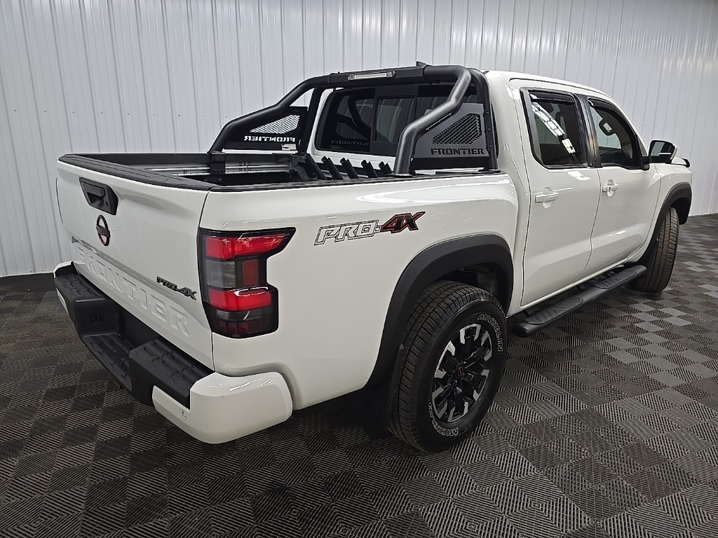 2022 Nissan Frontier PRO-4X photo 10