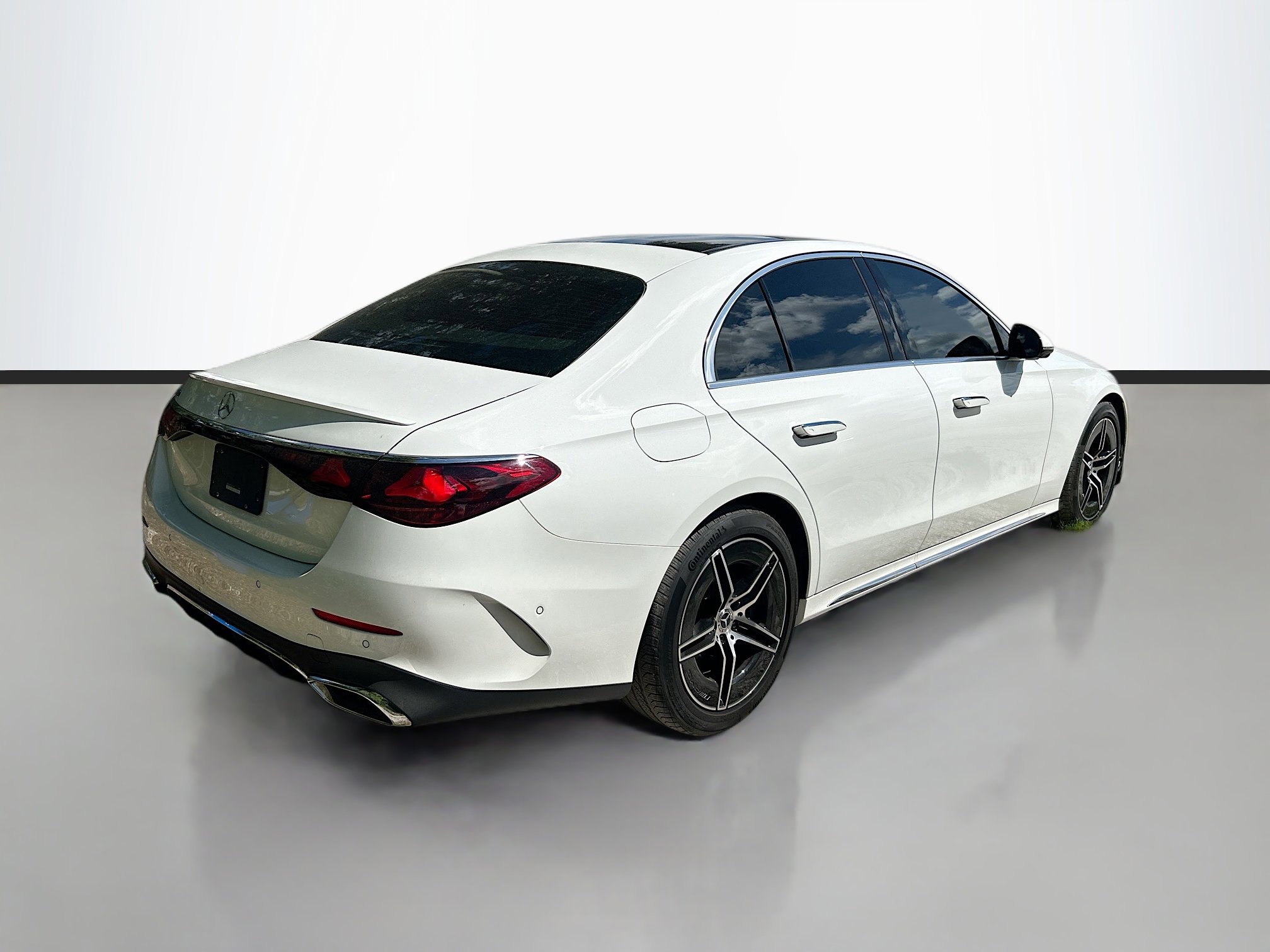 2025 Mercedes Benz E 350 photo 4