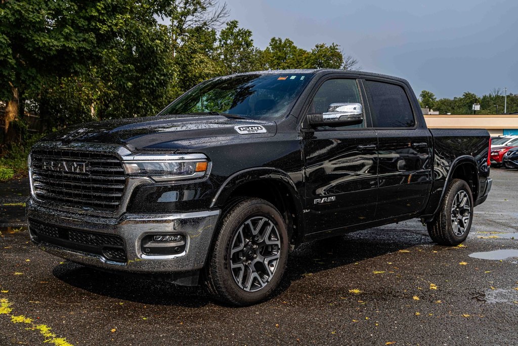 2025 Ram 1500 Laramie photo 3