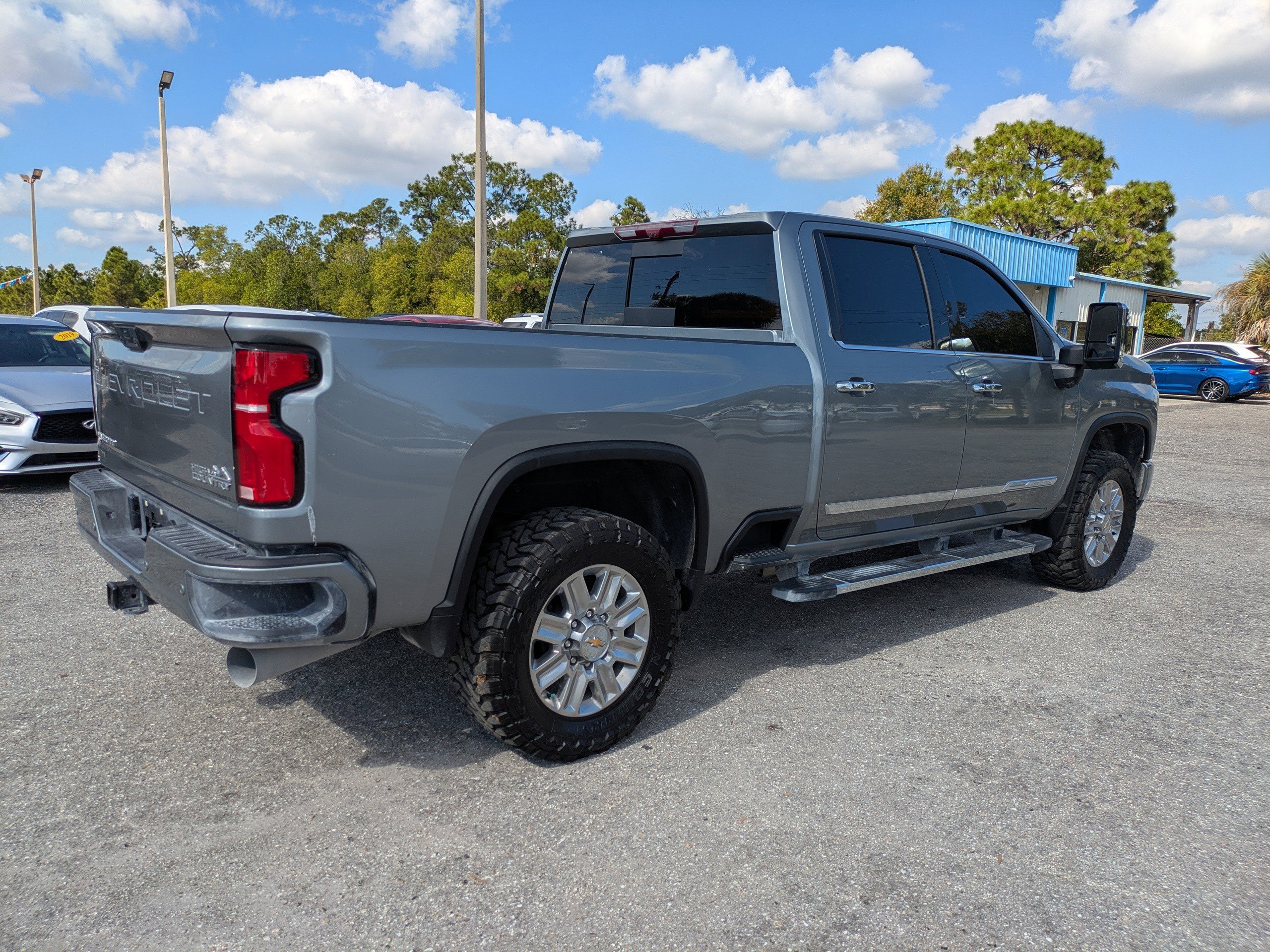 2025 Chevrolet Silverado 2500HD High Country photo 4