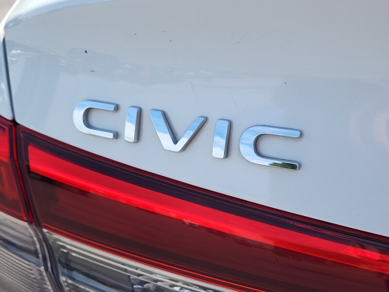 2022 Honda Civic Touring photo 17