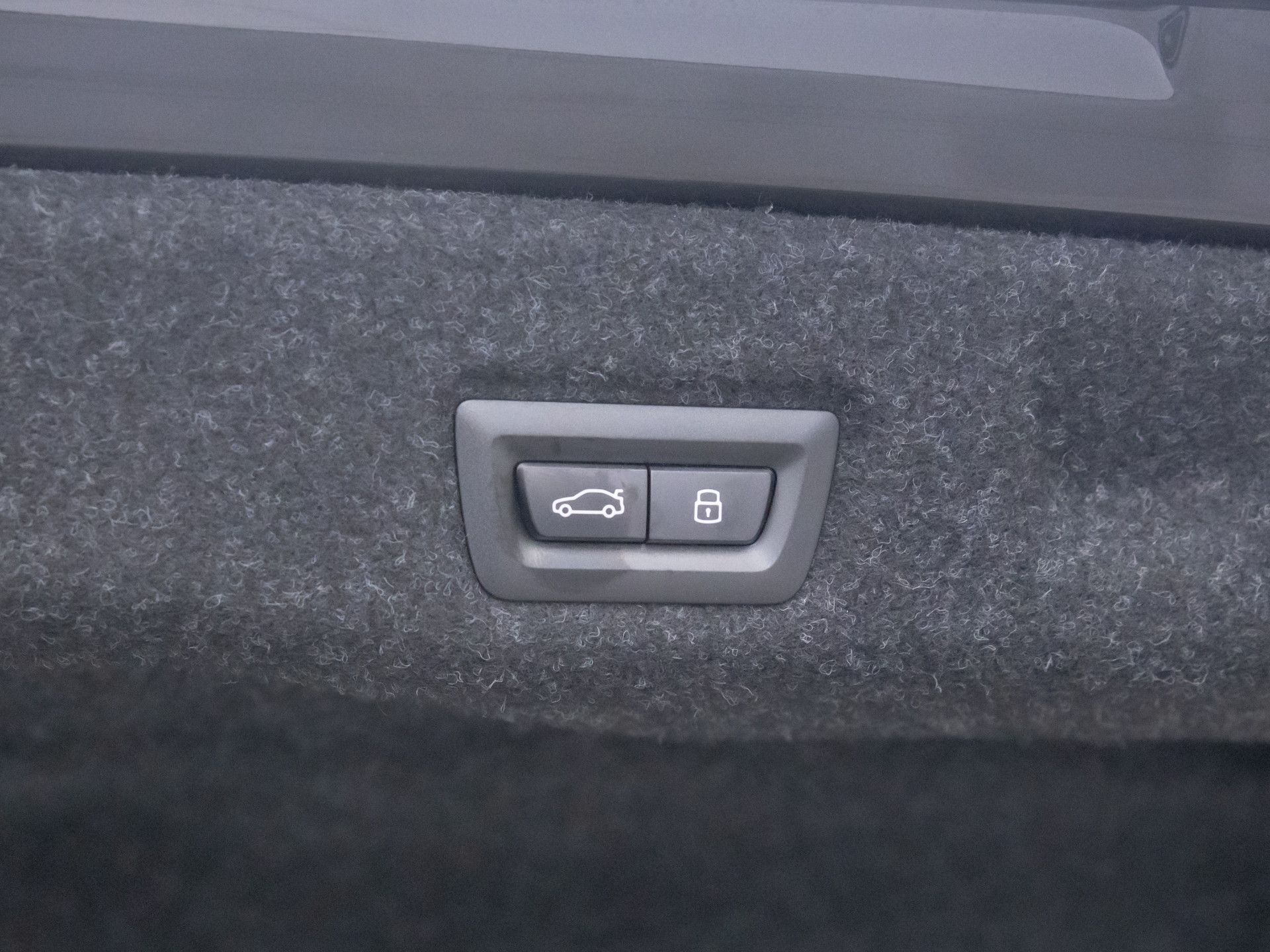 New 2026 Dark Graphite Metallic BMW Base image 32