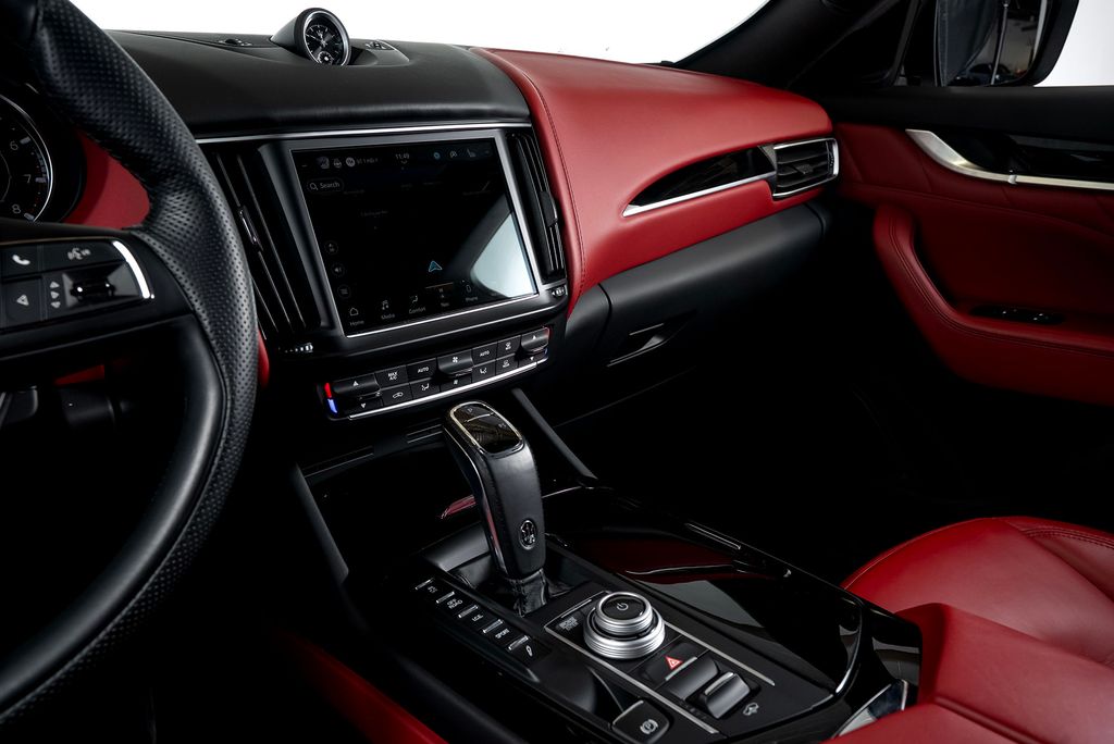 2022 Maserati Levante GT photo 27