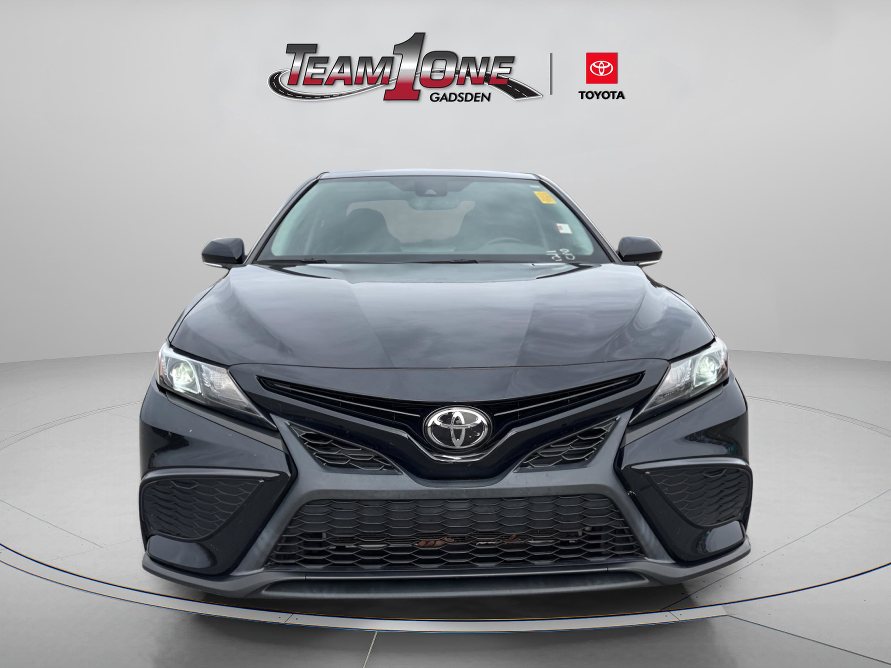 2023 Toyota Camry SE photo 2