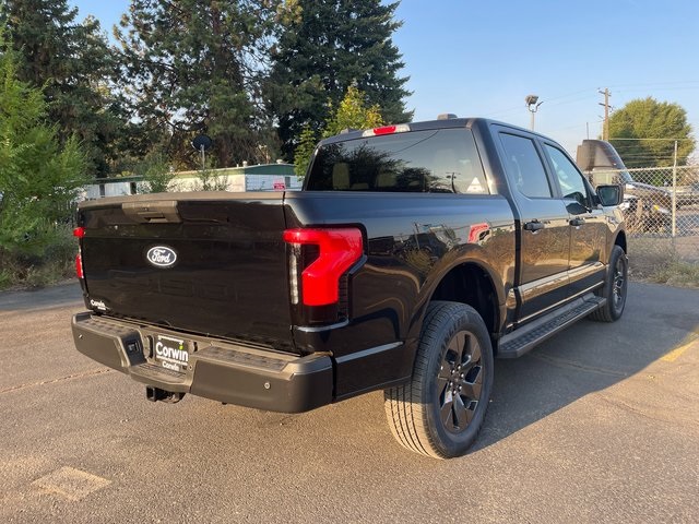 2025 Ford F-150 Lightning photo 14