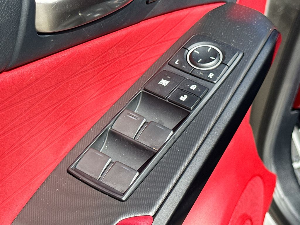 2023 Lexus IS 350 F SPORT photo 19