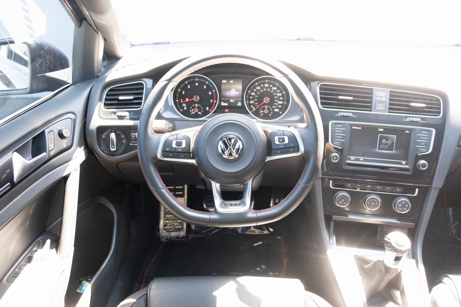 3VW547AU1GM008293
