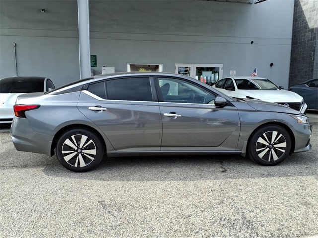 2021 Nissan Altima 2.5 SV photo 18