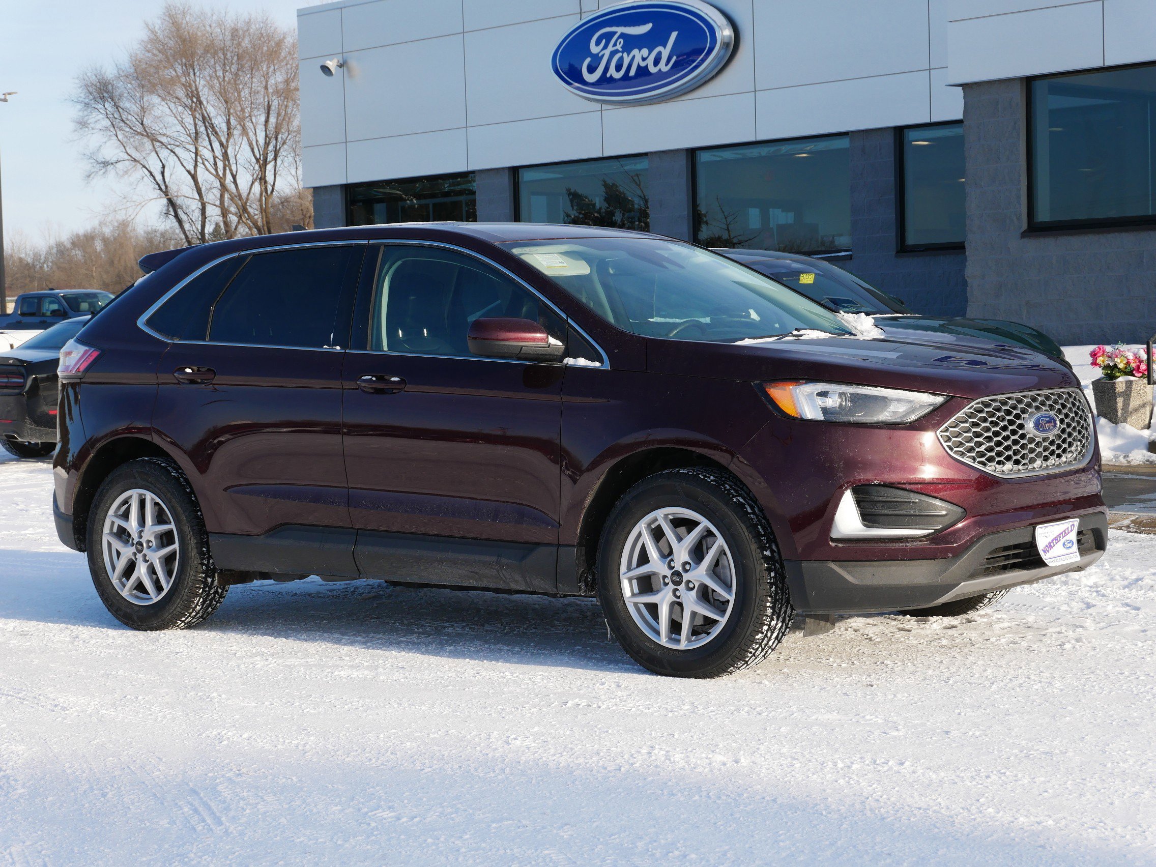 Used 2024 Ford Edge SEL with VIN 2FMPK4J94RBA38027 for sale in Northfield, Minnesota