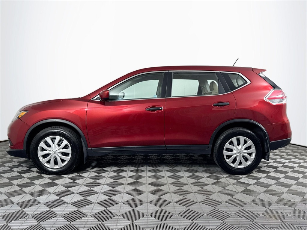 2016 Nissan Rogue S photo 2