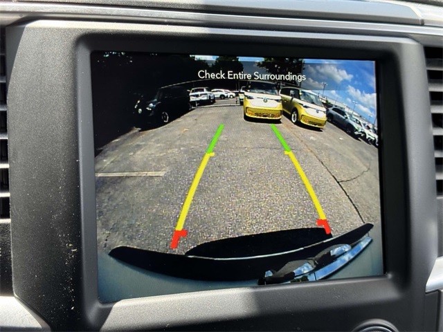 2023 Ram 1500 Classic SLT photo 4