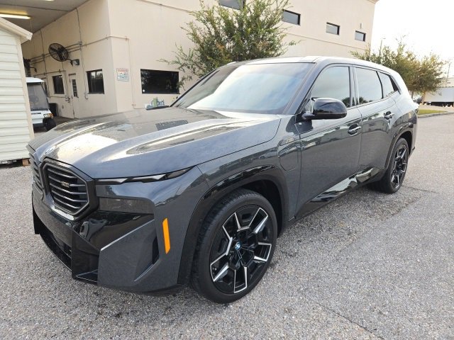 2024 BMW XM Base's photo