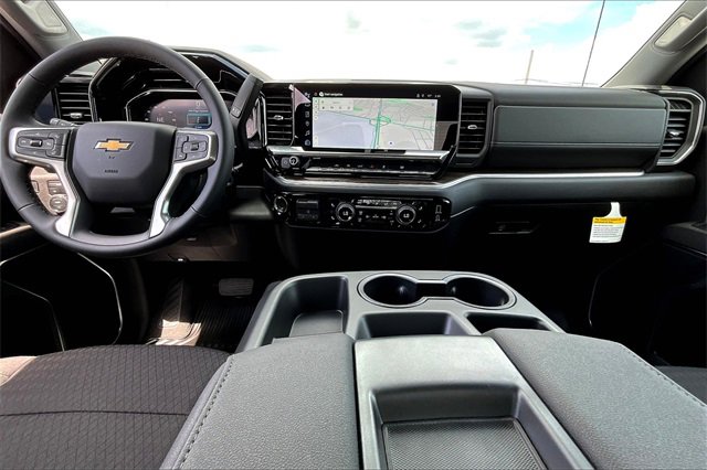 2025 Chevrolet Silverado 1500 LT photo 10