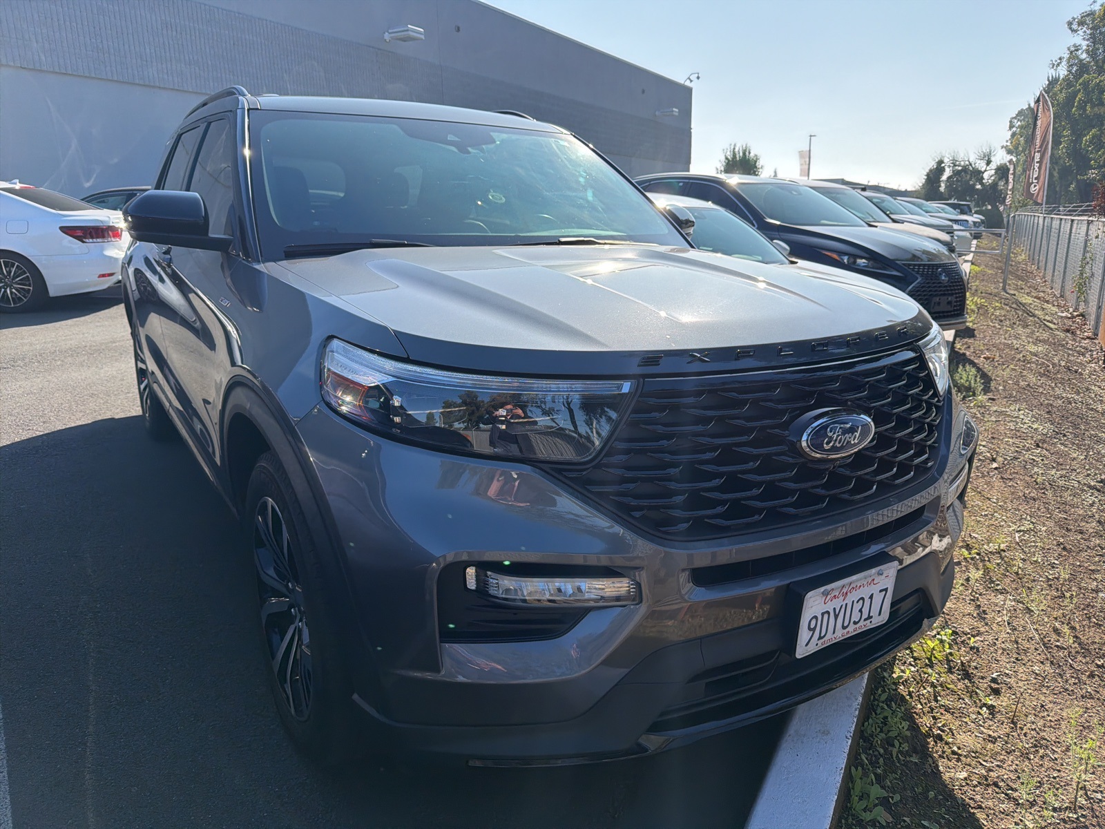 2022 Ford Explorer ST-LINE's photo