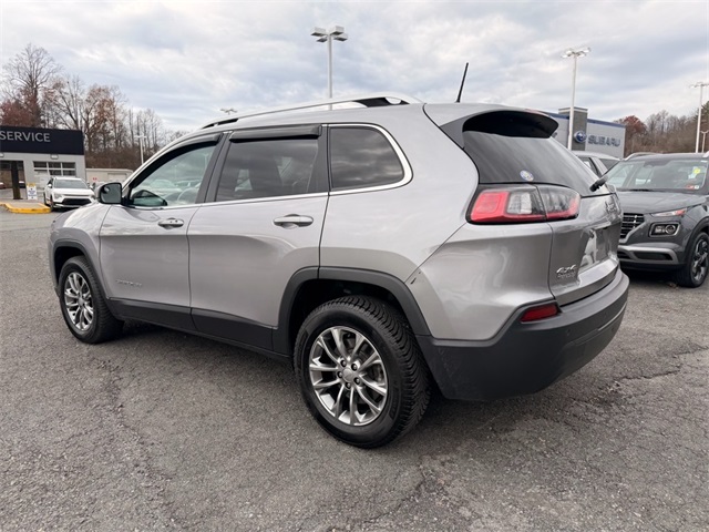 2021 Jeep Cherokee Latitude photo 2