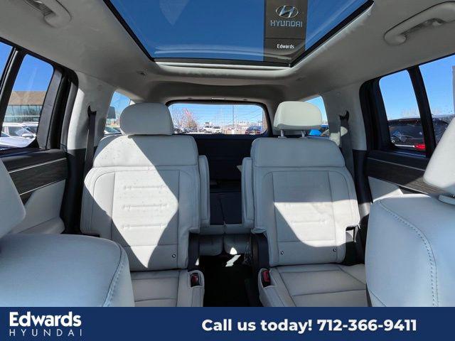 2025 Hyundai Santa Fe Calligraphy photo 17