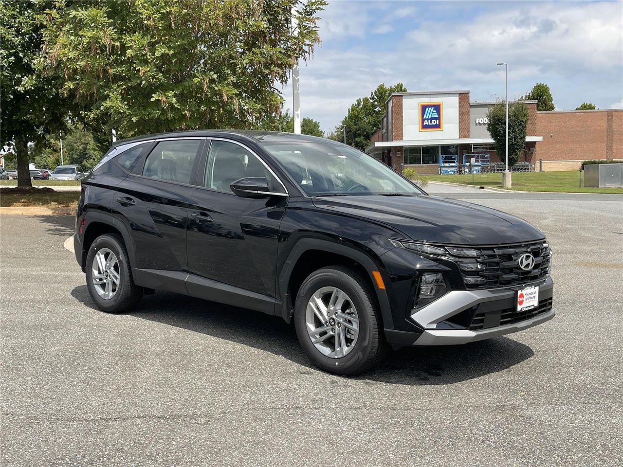 2025 Hyundai Tucson SE photo 2