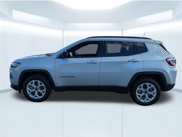 2025 Jeep Compass Latitude photo 2