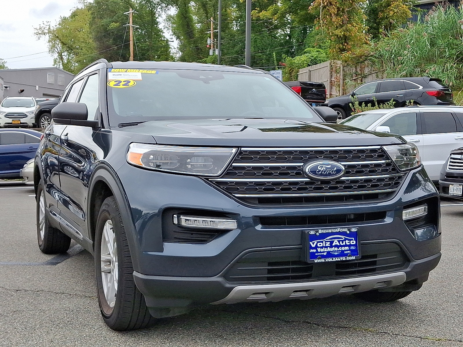 2022 Ford Explorer XLT photo 2