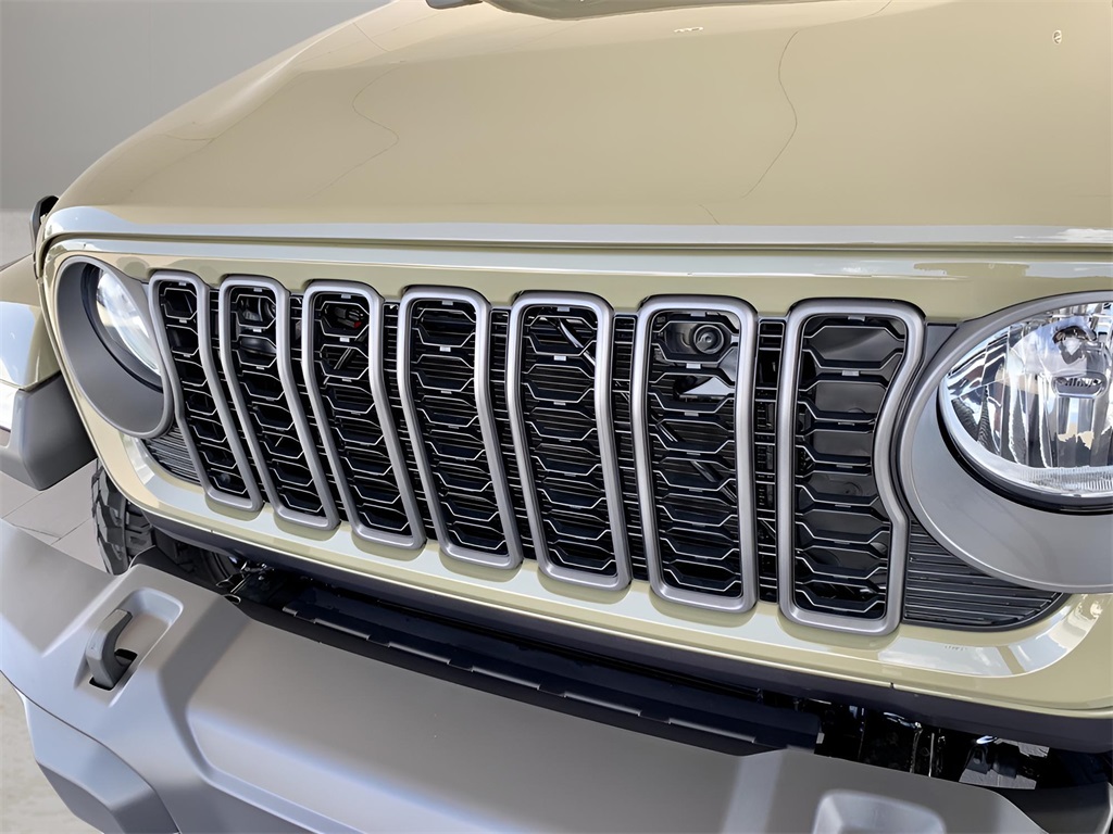 2025 Jeep Gladiator Sport photo 2