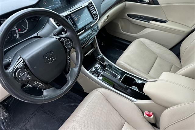 2016 Honda Accord EX-L V6 photo 11
