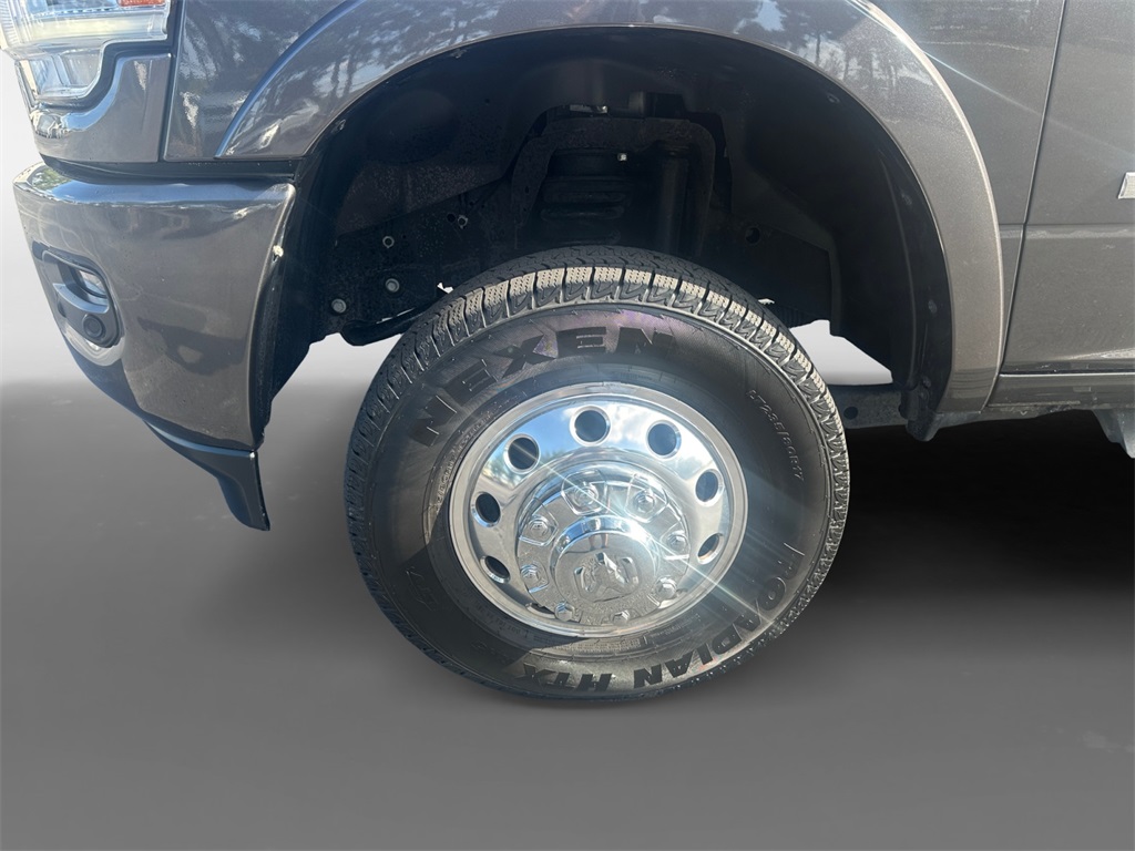 2022 Ram 3500 Laramie photo 11