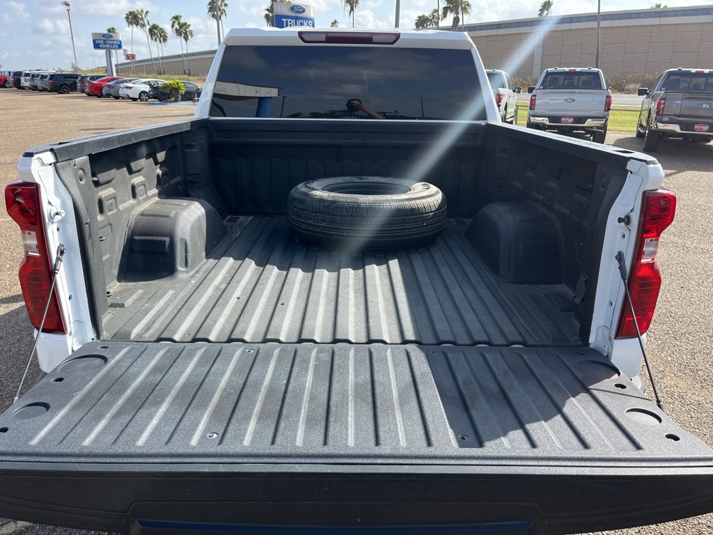 2023 Chevrolet Silverado 1500 Custom photo 25