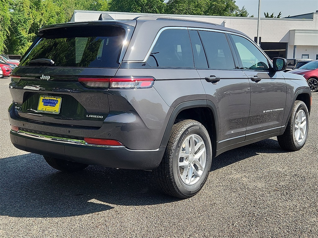 2025 Jeep Grand Cherokee Laredo X photo 4