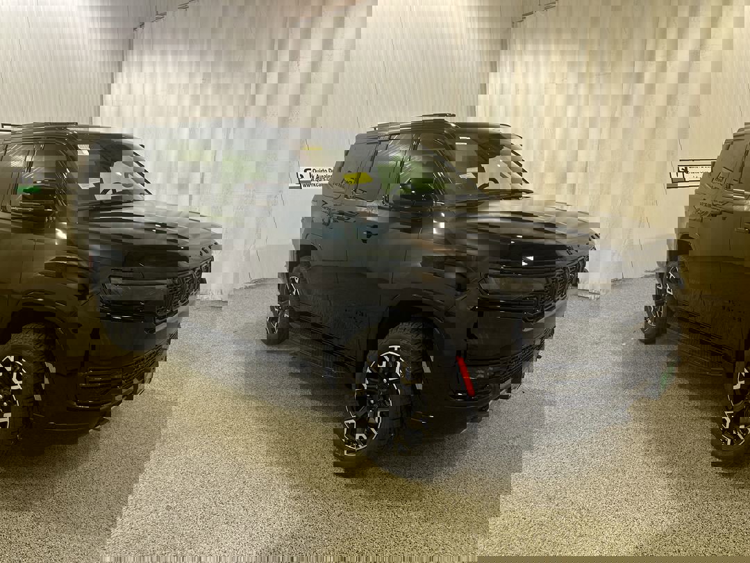 2025 Jeep Wagoneer Series II's photo