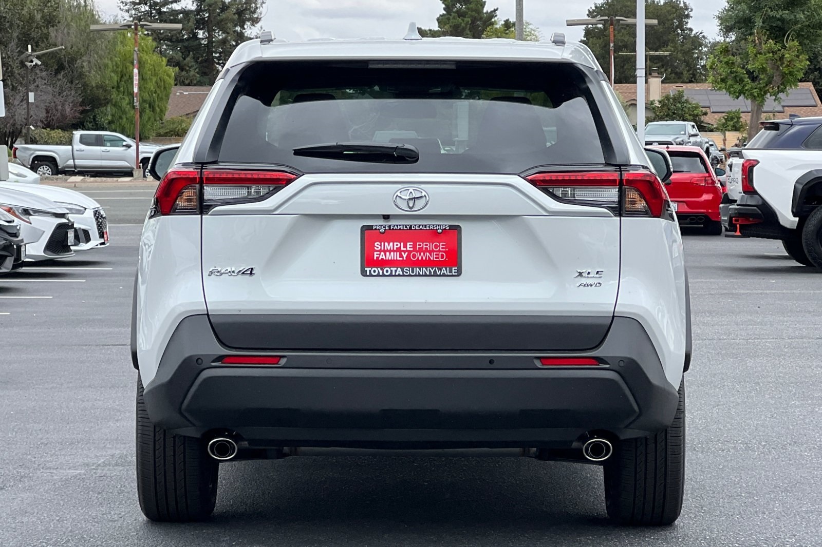 2025 Toyota RAV4 XLE Premium photo 6