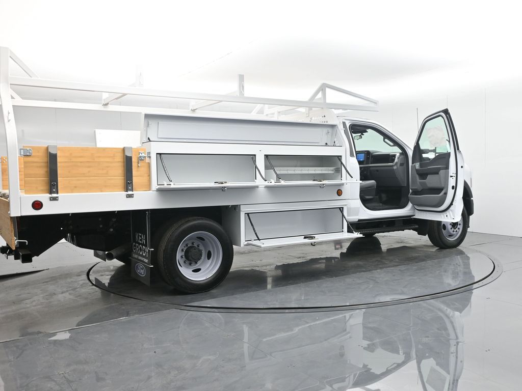 2024 Ford F-550 Chassis XL